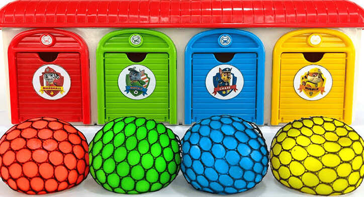 Colorful Baby Shark Matching Game – Find the Right Rainbow Shark