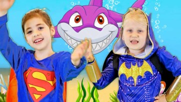 Superhero Baby Shark Dance – Silly Heroes Sing & Swim!